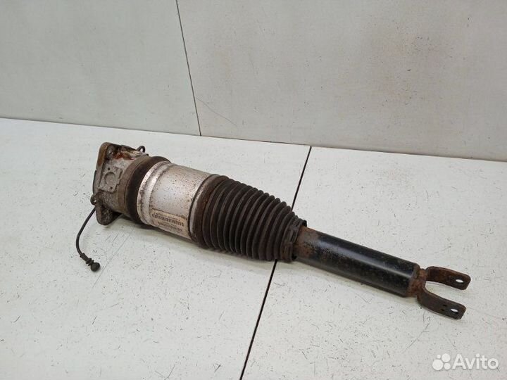 Амортизатор задний правый Audi A8 D3 4.2 2003