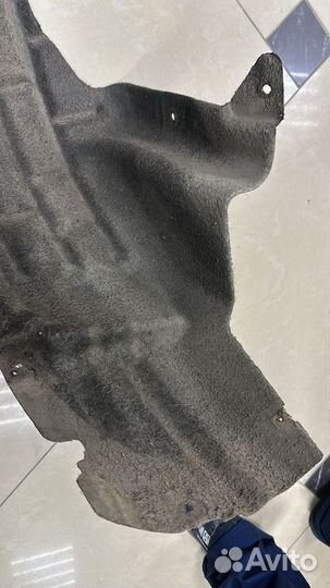 Подкрылок задний правый Ford Focus 3