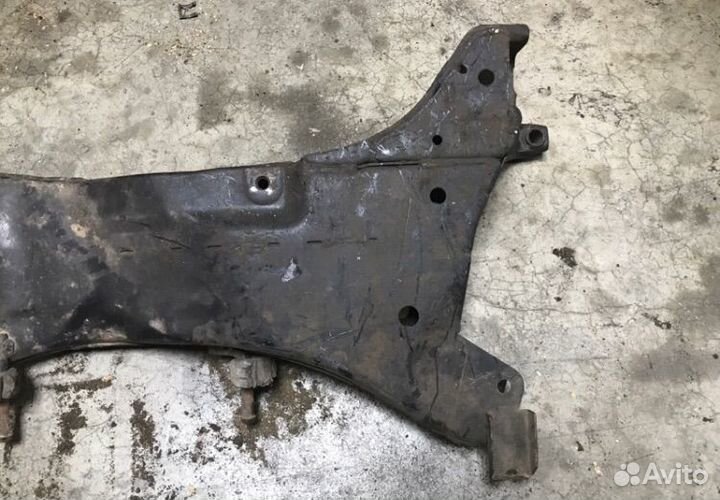 Подрамник Lancer 9