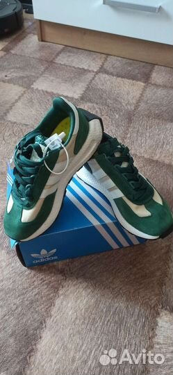 Кроссовки adidas новые