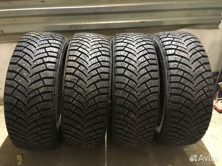 Michelin X-Ice North 4 225/60 R16 107