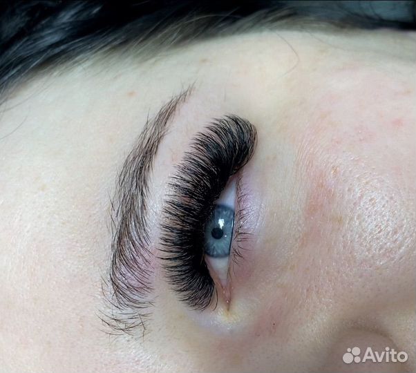 Наращивание ресниц, мега объем