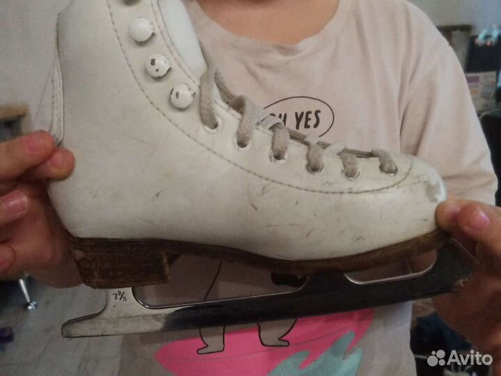 Фигурные коньки wifa 28