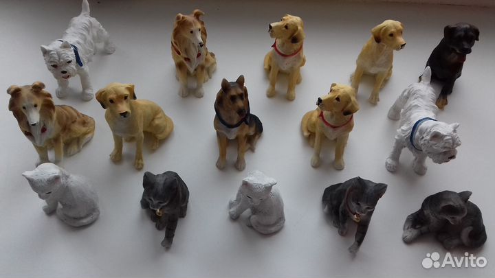 Коллекционные фигурки собак и кошек