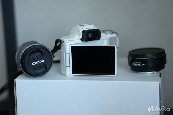 Canon EOS M50