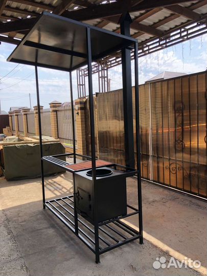 Мангал с крышей