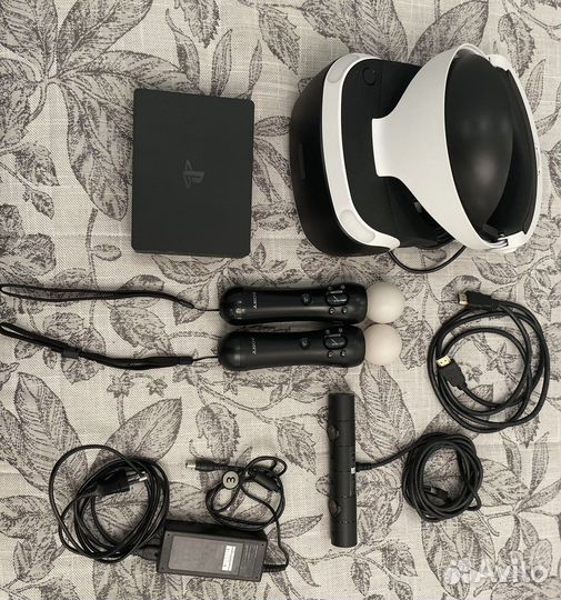 Sony playstation 4 1tb + шлем VR