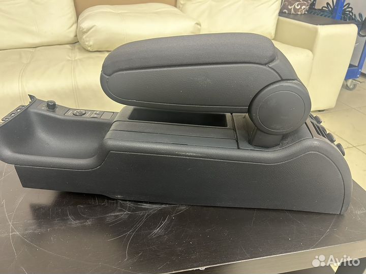 Подлокотник audi a6 c5 кожаный