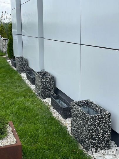 Бетонные вазоны на заказ и в наличии