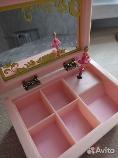 Музыкальная шкатулка с балериной