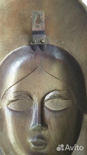 Маска настенная