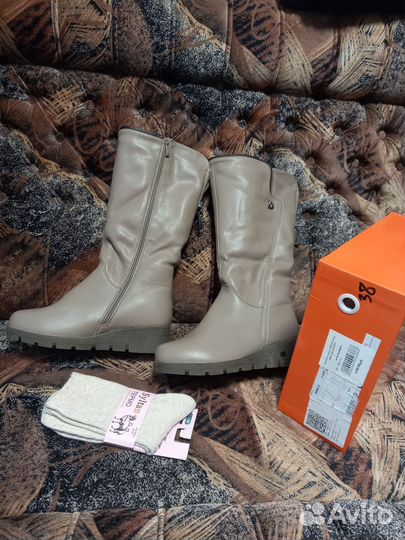 Зимние женские сапоги 38