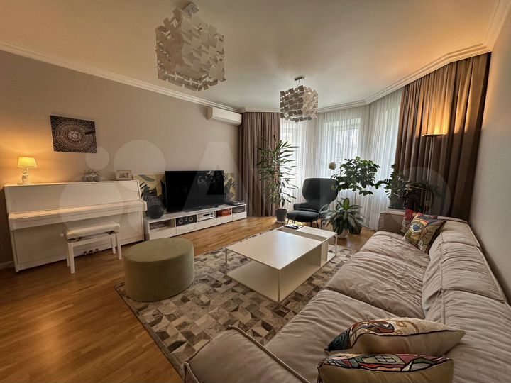 4-к. квартира, 143 м², 4/4 эт.