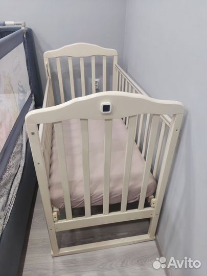 Кроватка детская с матрасом