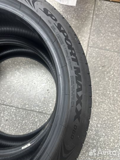 Dunlop SP Sport Maxx 060+ 235/40 R19 98Y