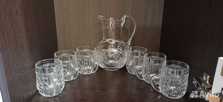 Хрустальный кувшин с кружками