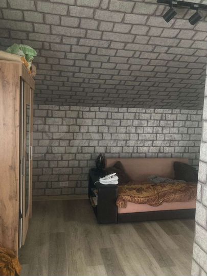 2-к. квартира, 37 м², 3/3 эт.