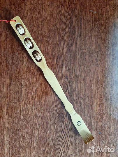 Чесалка с массажером