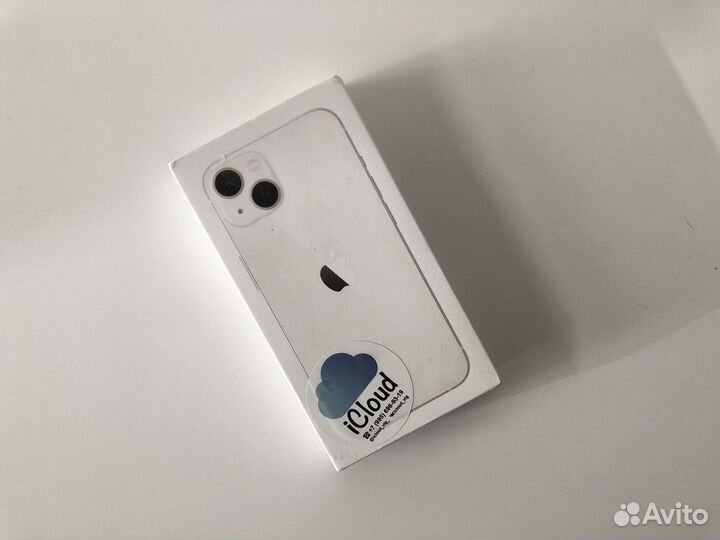 Коробка от iPhone 13