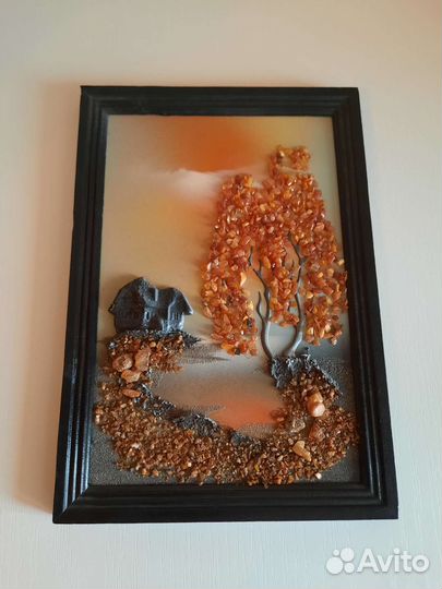 Картина с янтарём