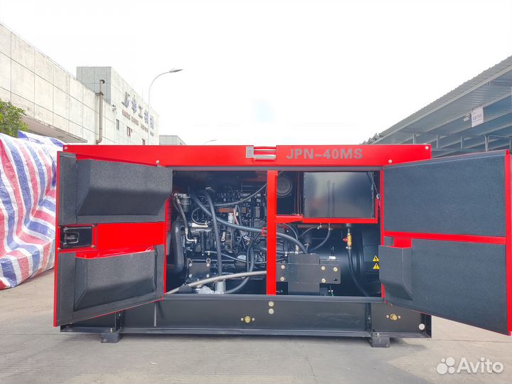 Дизель генератор в шумозащитном кожухе