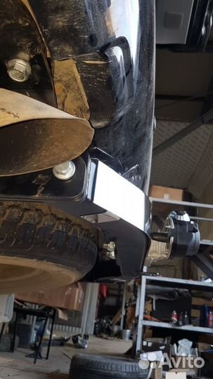 Фаркоп на Land Cruiser 200 всех годов выпуска