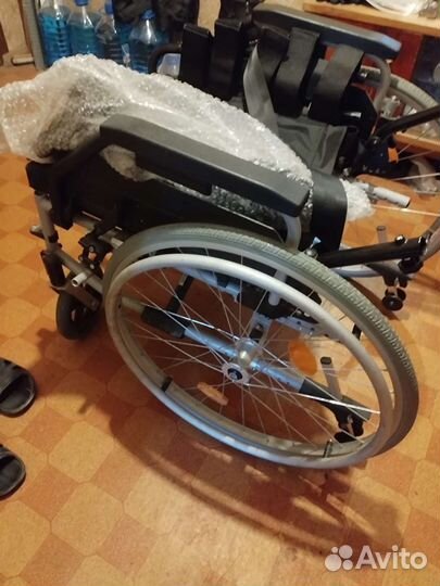 Инвалидная коляска новая