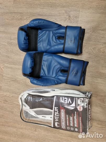 Боксерские перчатки Venum Challenger 2.0 16 oz