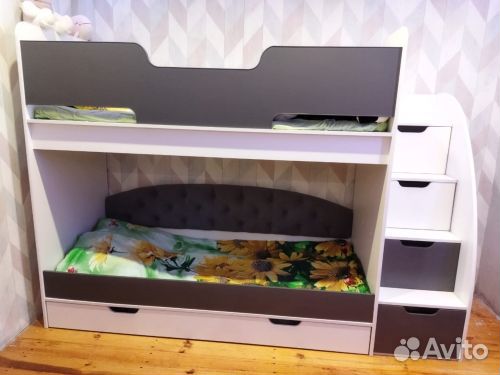 Двухъярусная кровать