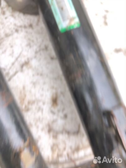 Амортизатор передний Jeep Grand Cherokee 2005