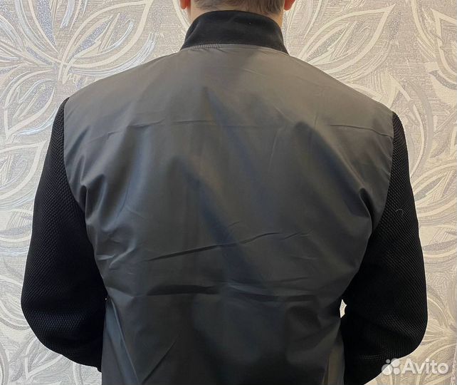 Куртка(бомбер мужская 52-54 размер