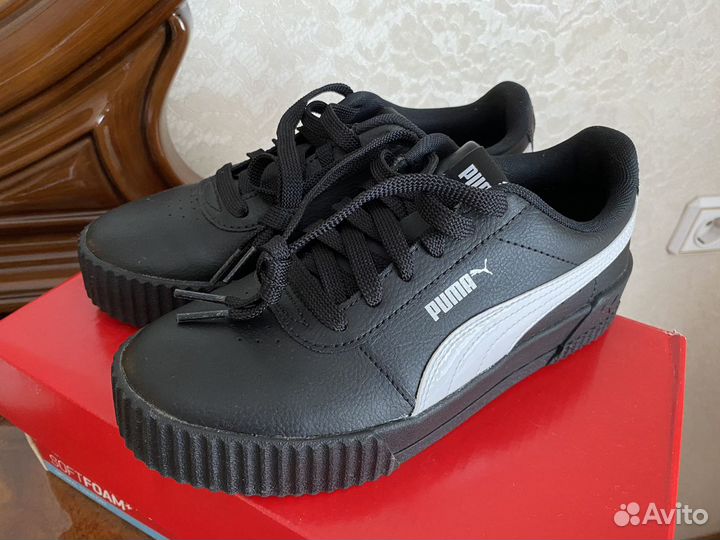 Женские кроссовки Puma Carina