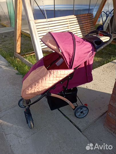 Прогулочная коляска