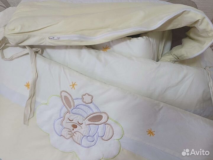 Мягкие бортики для детской кроватки