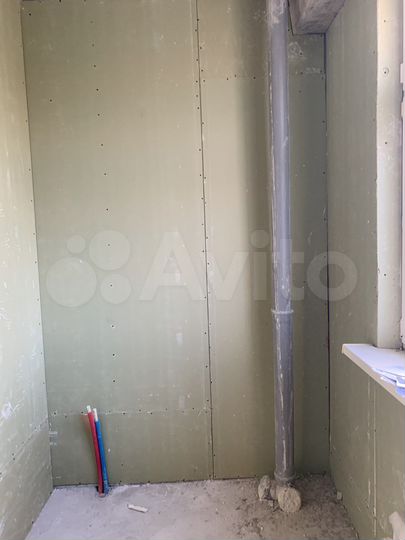 Доля в 4-к. квартире, 140,8 м², 3/11 эт.