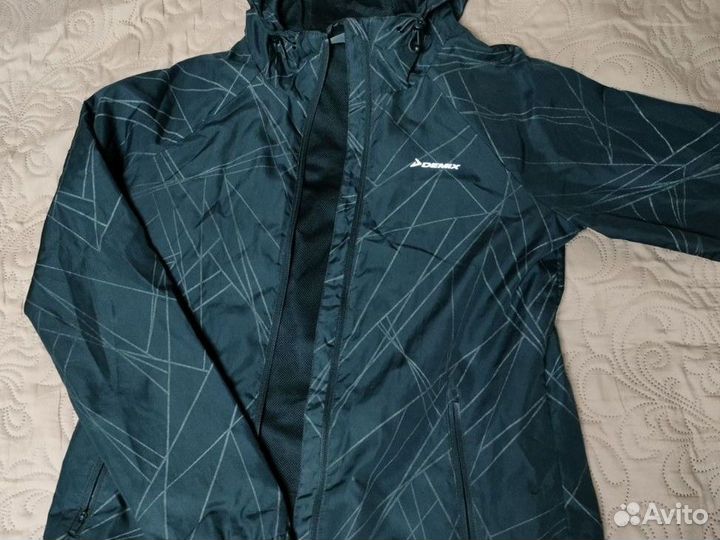 Ветровка женская s