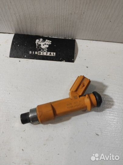 Форсунка топливная Toyota Vitz KSP90 1krfe 2005