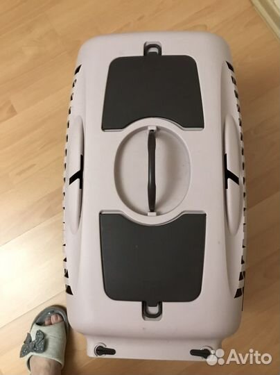 Переноска для животных пластиковая