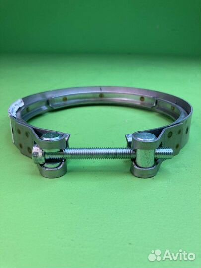 Хомут глушителя d127 \Scania P/R-Series 040458