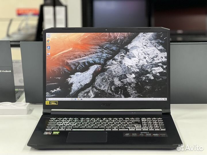 Acer Nitro 17.3