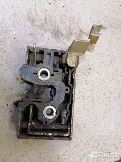 Замок дверной передний левый Chery Amulet A15