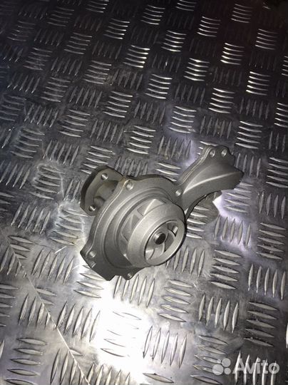 Помпа vw passat transporter 1.9