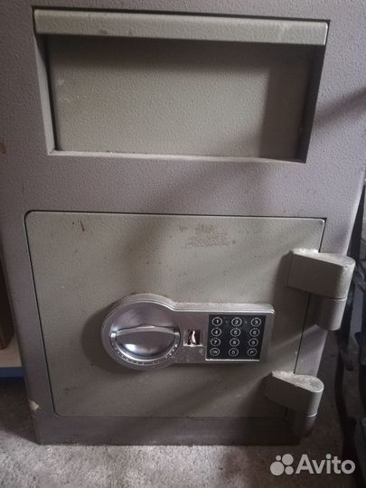 Сейф металлический бу