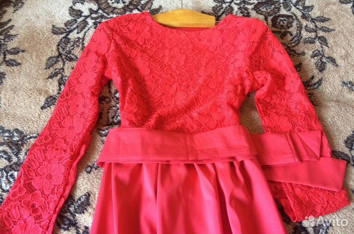Платье новое s