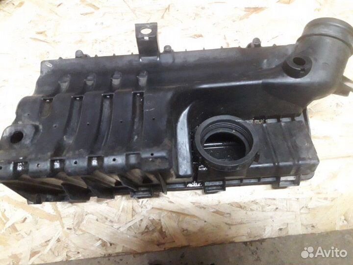 Корпус воздушного фильтра Skoda Octavia A5 BUD