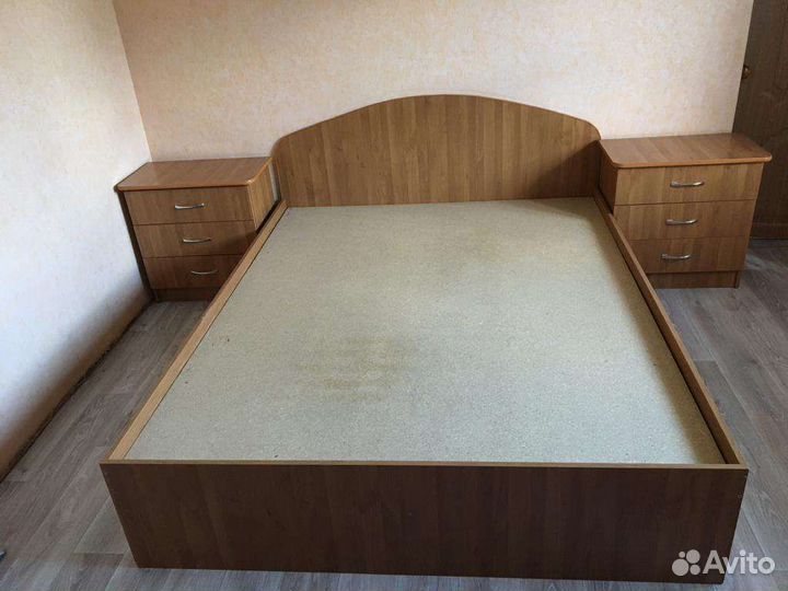 Спальный гарнитур бу