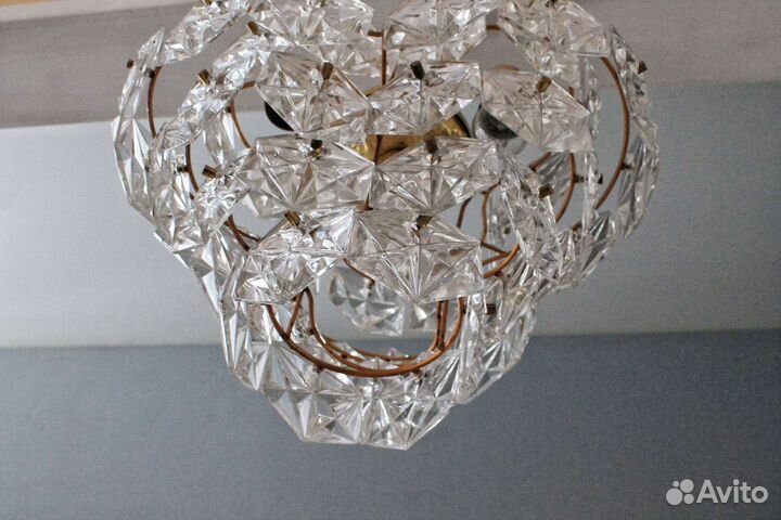 Хрустальная люстра