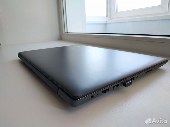 Как новый, Full HD, 8 Гб DDR4, AMD A6 до 3.0 ггц