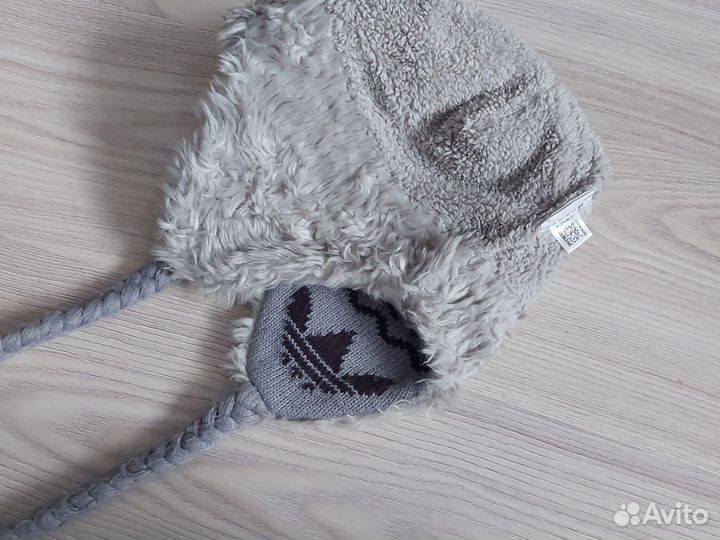 Шапка Adidas теплая с косичками