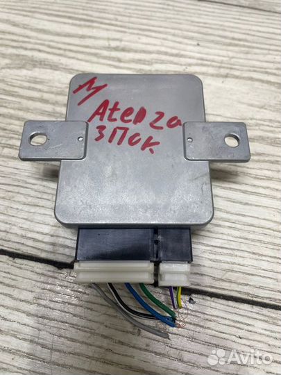 Блок управления топливным насосом Mazda Atenza